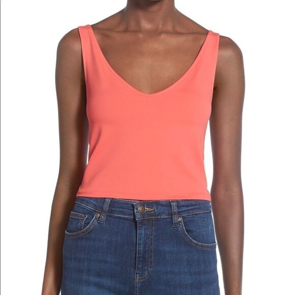 Leith Stretch Knit V-Neck Crop Top (C1) - Picture 1 of 4
